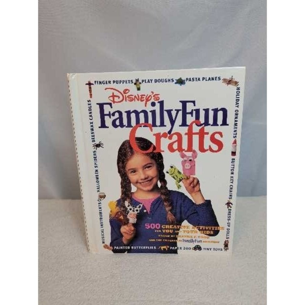 Disney FamilyFun Crafts‎ Book 500 Activities for You Your Kids